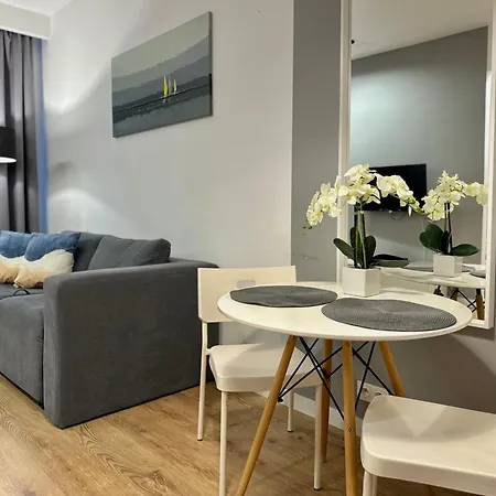 Apartment K22 Slawinska 507 Big Family Warsaw